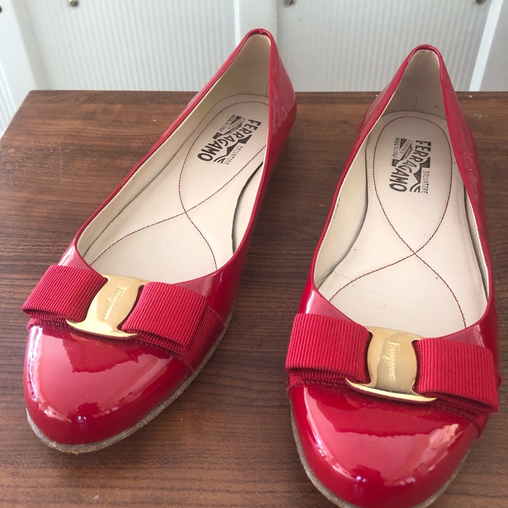 Ferragamo ballerina flats